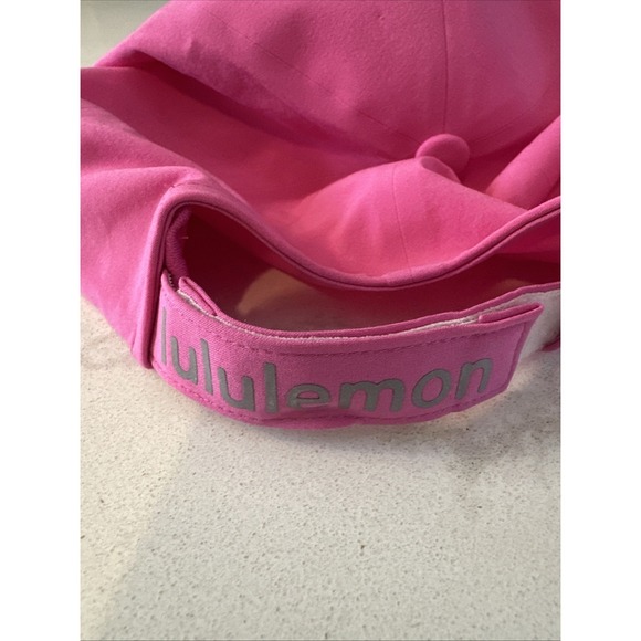 Lululemon Fast And Free Running Hat SZ:OS~ Hot Pink - Picture 4 of 9